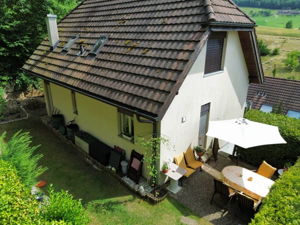 Attraktives 4.5-Zimmer-Einfamilienhaus an ruhiger und sonniger Lage 2