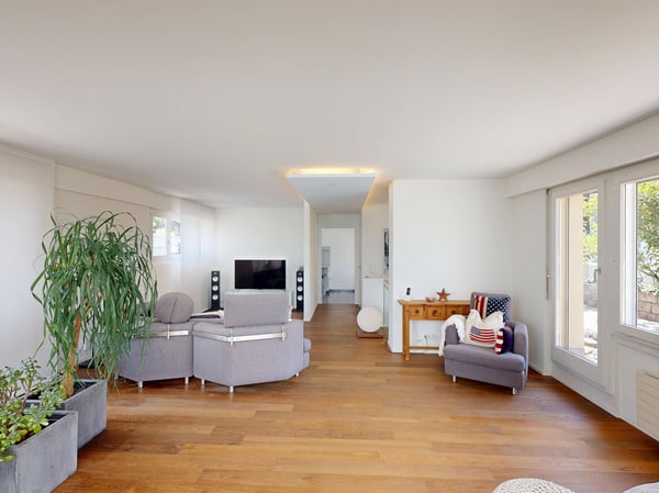 Maisonette- Attikawohnung mit grosser Dachterrasse und Poolanlage 6