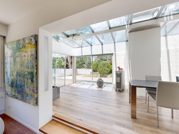 Maisonette- Attikawohnung mit grosser Dachterrasse und Poolanlage 8