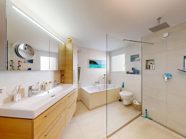 6.5-Zimmer-Doppelhaus mit Autoeinstellplatz 6