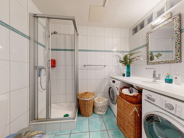 6.5-Zimmer-Doppelhaus mit Autoeinstellplatz 13
