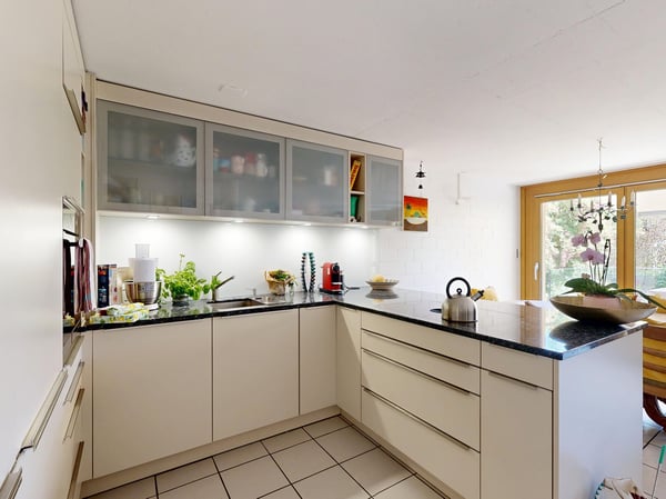 6.5-Zimmer-Doppelhaus mit Autoeinstellplatz 3