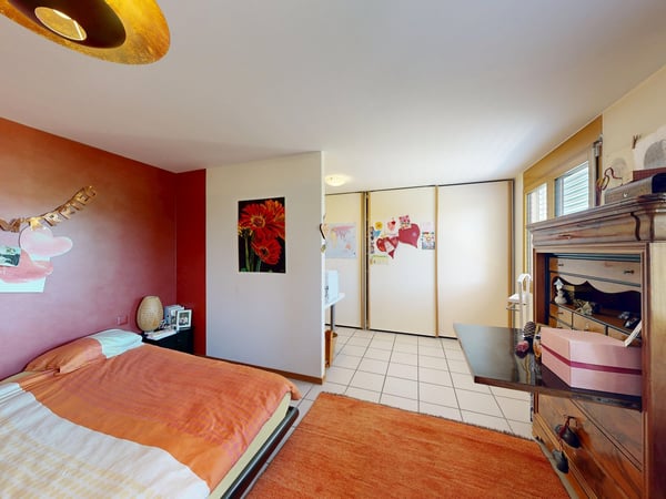 6.5-Zimmer-Doppelhaus mit Autoeinstellplatz 9