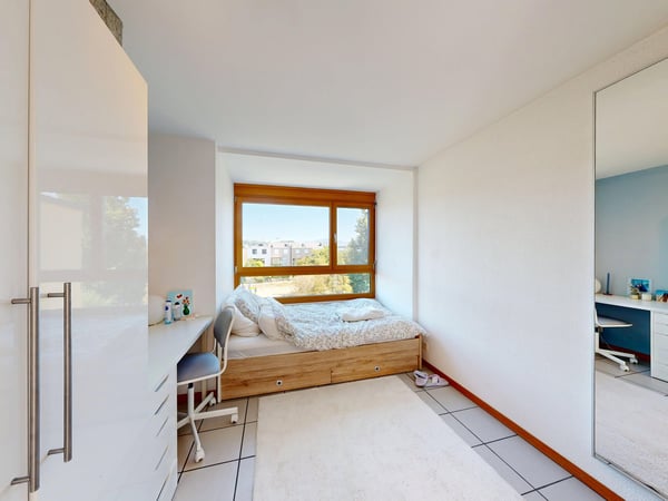 6.5-Zimmer-Doppelhaus mit Autoeinstellplatz 10