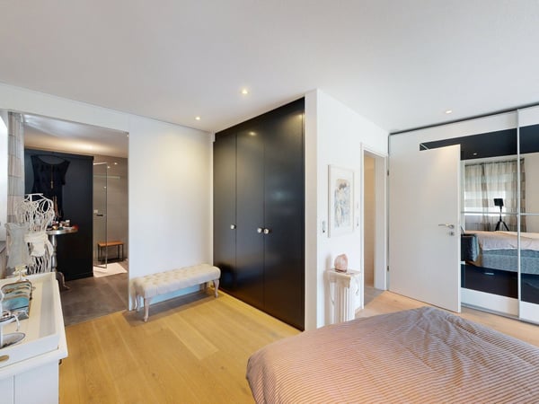 Exklusives 4.5-Zimmer Einfamilienhaus an ruhiger Lage 12