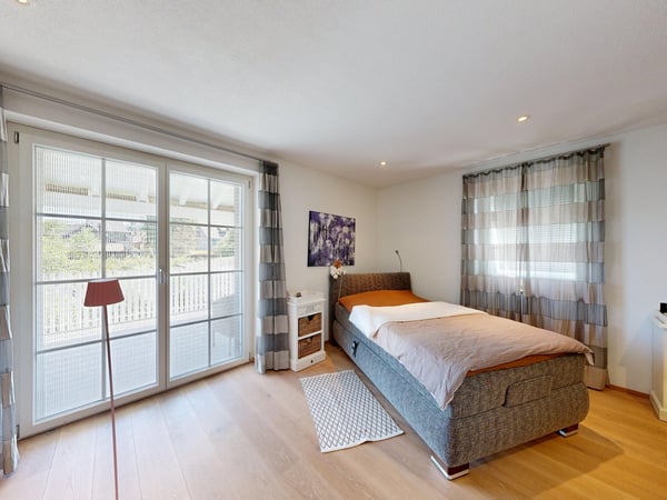 Exklusives 4.5-Zimmer Einfamilienhaus an ruhiger Lage 11