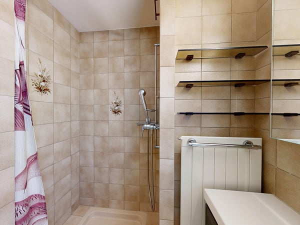 5-Zimmer-Einfamilienhaus mit eigener Naturoase 12