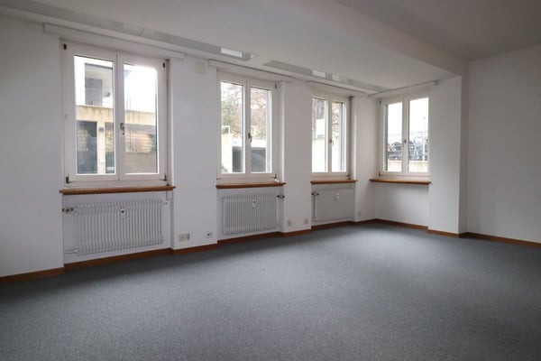 Helle Büroräume Nähe Aeschenplatz und Bahnhof SBB 4