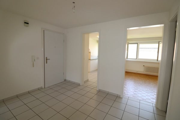 Wohnen in Riehen - grosszügige 5 1/2- Zimmerwohnung mit zusätzlichem Mansardenzimmer in ruhiger Quartierstrasse 3