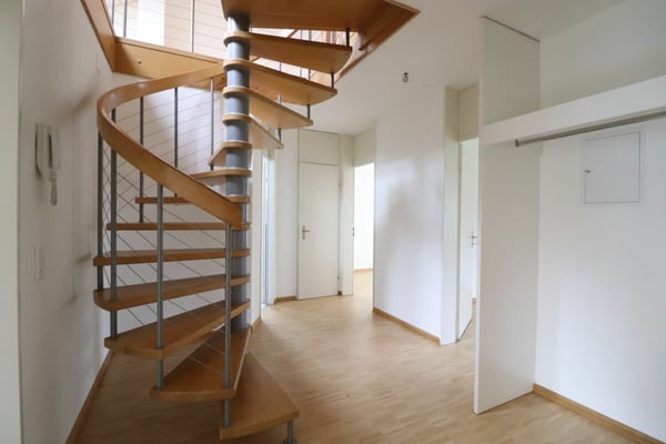 Nähe Gartenbad Eglisee und Lange Erlen - gemütliche 4-Zimmer-Maisonettewohnung im 2./3.OG 2