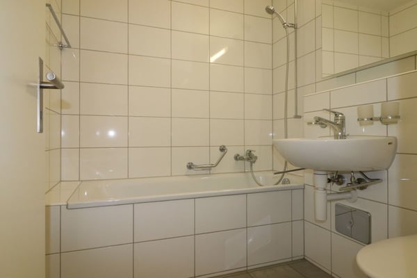 Nähe Kaserne, schöne 2-Zimmer-Wohnung zu vermieten 3