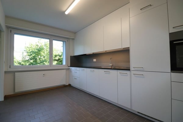 Am Lindenplatz - frisch renovierte, grosszügige 4-Zimmer-Wohnung im 1.OG 5