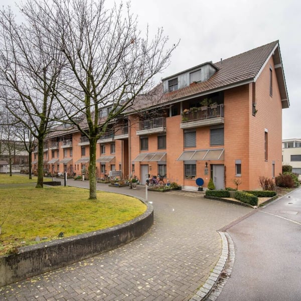 Auto-Einstellplatz in Riehen zu vermieten 2