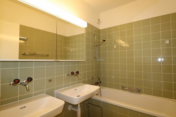 Nähe Rauracherzentrum in Riehen - grosszügige 4 ½-Zimmerwohnung im 2.OG 10