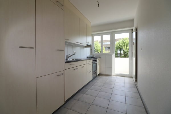 Nähe Rauracherzentrum in Riehen - grosszügige 4 ½-Zimmerwohnung im 2.OG 5