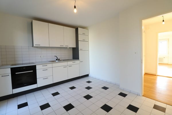 Nähe Messe und Wettsteinplatz - freundliche 3 Zimmerwohnung in Basel 2