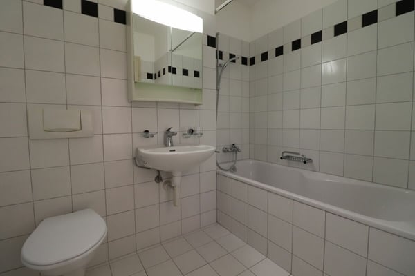 Nähe Messe und Wettsteinplatz - freundliche 3 Zimmerwohnung in Basel 8