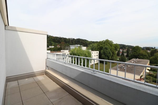 Nähe Mischelicenter- moderne 3 1/2 Zimmer-Maisonettewohnung in Reinach 7