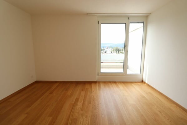 Nähe Mischelicenter- moderne 3 1/2 Zimmer-Maisonettewohnung in Reinach 8