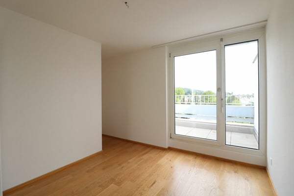 Nähe Mischelicenter- moderne 3 1/2 Zimmer-Maisonettewohnung in Reinach 6