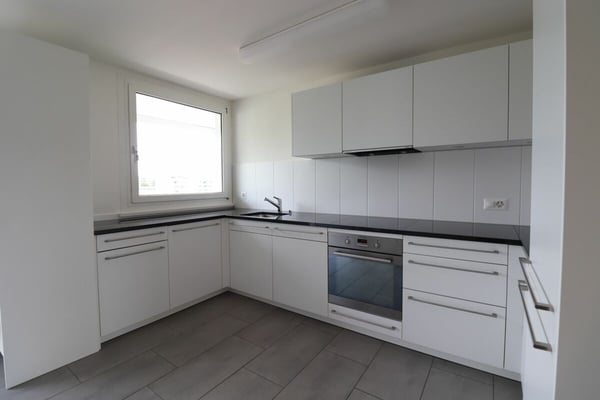 Nähe Mischelicenter- moderne 3 1/2 Zimmer-Maisonettewohnung in Reinach 2
