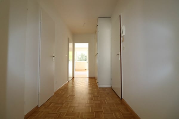 Nähe Badischer Bahnhof, schöne 2 1/2 Zimmer-Wohnung zu vermieten 4