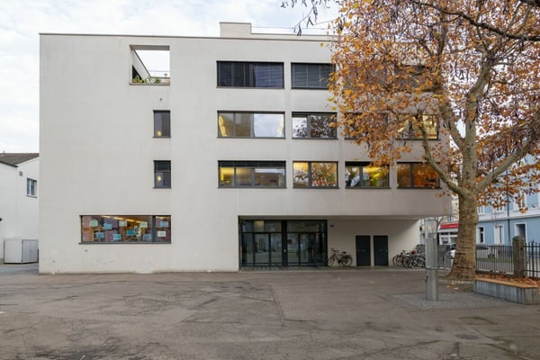 Zwischen Dreirosenbrücke und Musical Theater - gemütliche 1-Zimmerwohnung in Kleinbasel zu vermieten 1