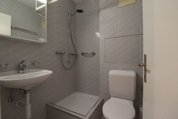 Nähe Gartenbad Eglisee und Lange Erlen - gemütliche 4-Zimmerwohnung im 1.OG 12