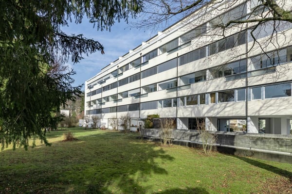 Nähe Mischelicenter- moderne und helle 3 1/2 Zimmer-Maisonette-Wohnung mit Gartensitzplatz