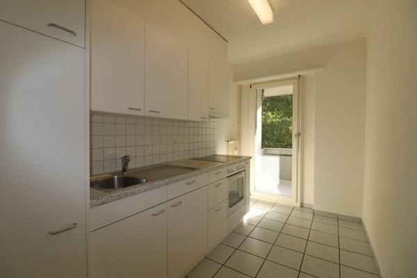 Zwischen Gartenbad Bachgraben und Kannenfeldpark - gemütliche 3-Zimmer-Wohnung im 3.OG 3