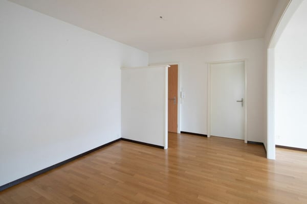 Zwischen Bahnhof SBB und Bruderholz - moderne 3 1 /2-Zimmerwohnung im 1.OG 4