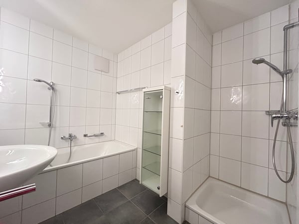 charmante 1.5-Zimmer-Duplexwohnung mit Bergblick 3