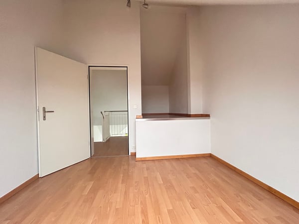 charmante 1.5-Zimmer-Duplexwohnung mit Bergblick 8