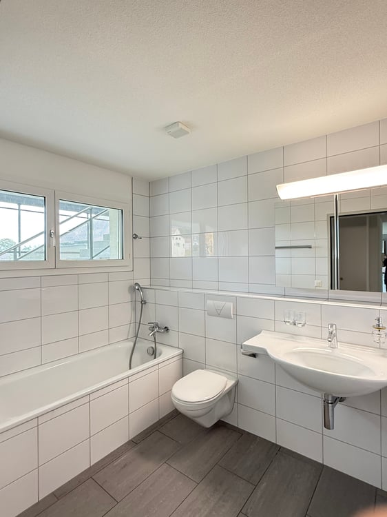 Moderne 1.5-Zimmerwohnung mit 2 Balkonen im Zentrum von Grenchen 4