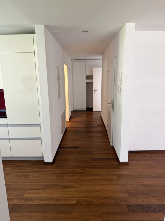 Helle 3.5-Zi.-Wohnung im Erdgeschoss in Feldbrunnen – modern, in ruhigem Quartier, sofort verfügbar 2