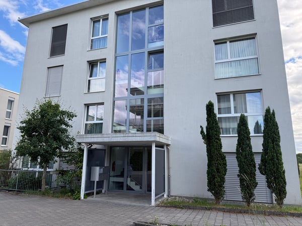 Helle 3.5-Zi.-Wohnung im Erdgeschoss in Feldbrunnen – modern, in ruhigem Quartier, sofort verfügbar 13