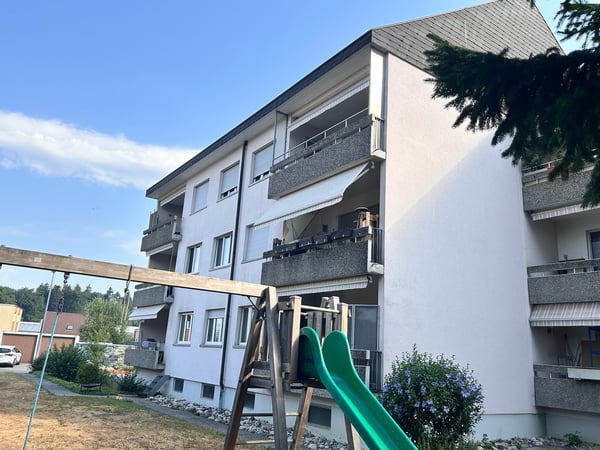 Charmante 2.5-Zimmer-Dachwohnung mit Garage 12