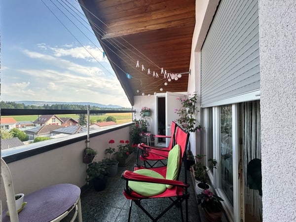 Charmante 2.5-Zimmer-Dachwohnung mit Garage 9