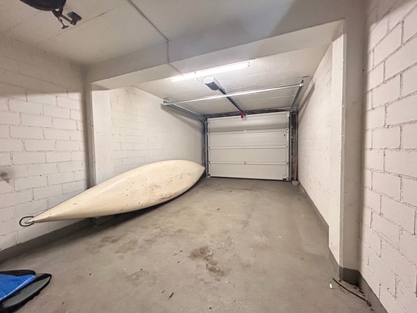 Charmante 2.5-Zimmer-Dachwohnung mit Garage 10