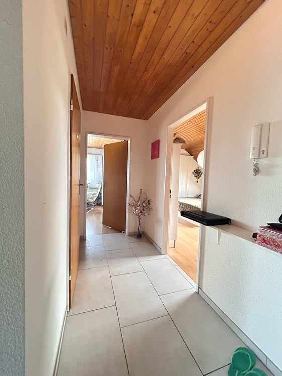 Grosszügige 2.5-Zimmer-Dachwohnung mit Garage - auch als Kapitalanlage 8