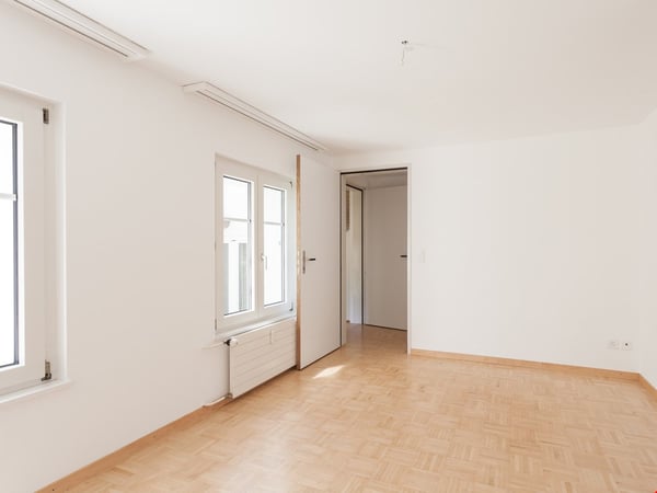 Helle 5.5 Zimmer Wohnung 10