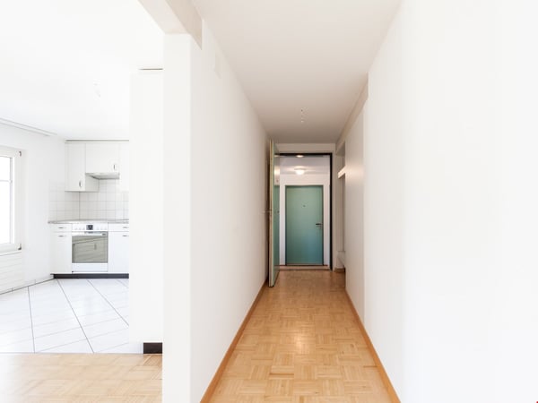 Helle 5.5 Zimmer Wohnung 6