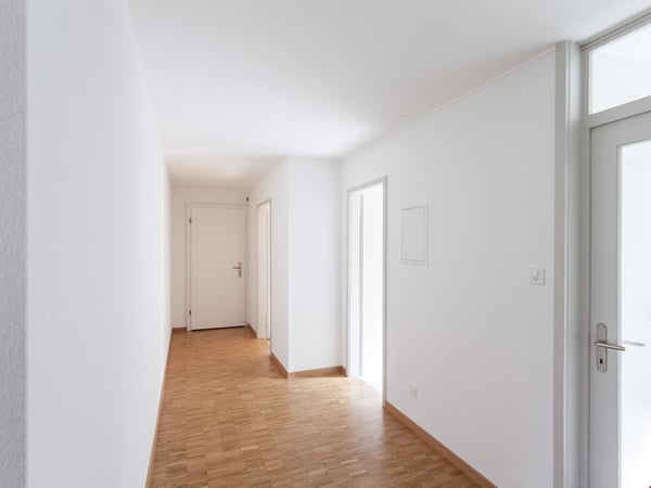 Helle und gepflegte 4-Zimmer-Wohnung mit Balkon in St. Gallen 3
