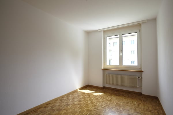 Neu sanierte 4-Zimmer-Wohnung mit Balkon in St. Gallen 9