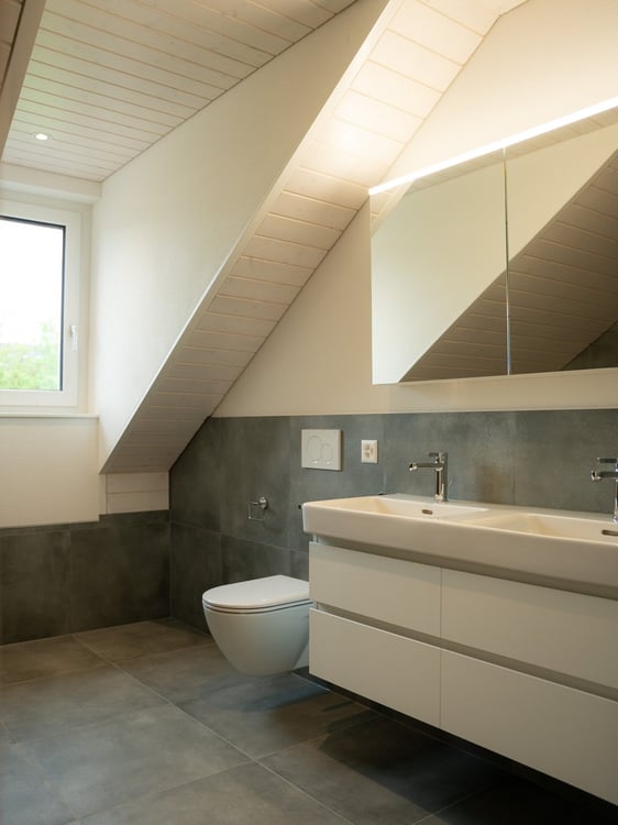 NEUBAU - helle 3½-Zimmer-Dachwohnung 5