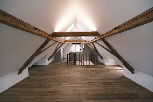 Wohn- und Geschäftshaus an zentraler Lage in Erlen 8