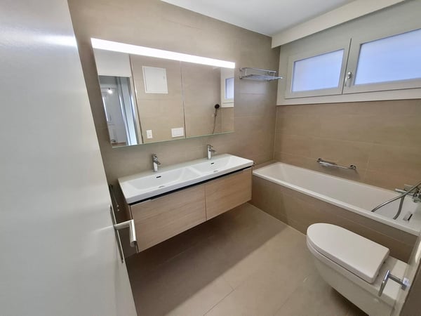 *** Erstvermietung nach Sanierung *** 11