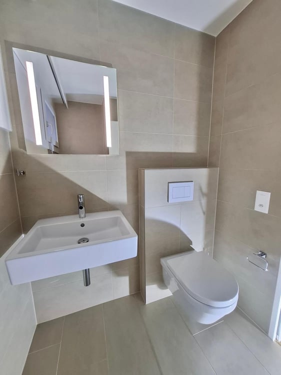 *** Erstvermietung nach Sanierung *** 12