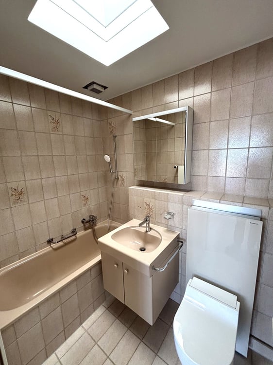 Grösszügige 2.5-Zimmer-Wohnung mit Weitsicht 8