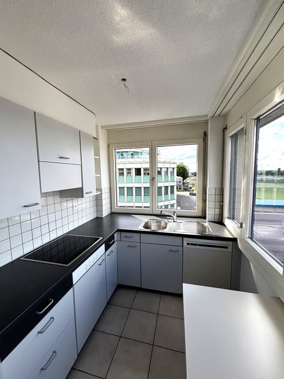 Grösszügige 2.5-Zimmer-Wohnung mit Weitsicht 5